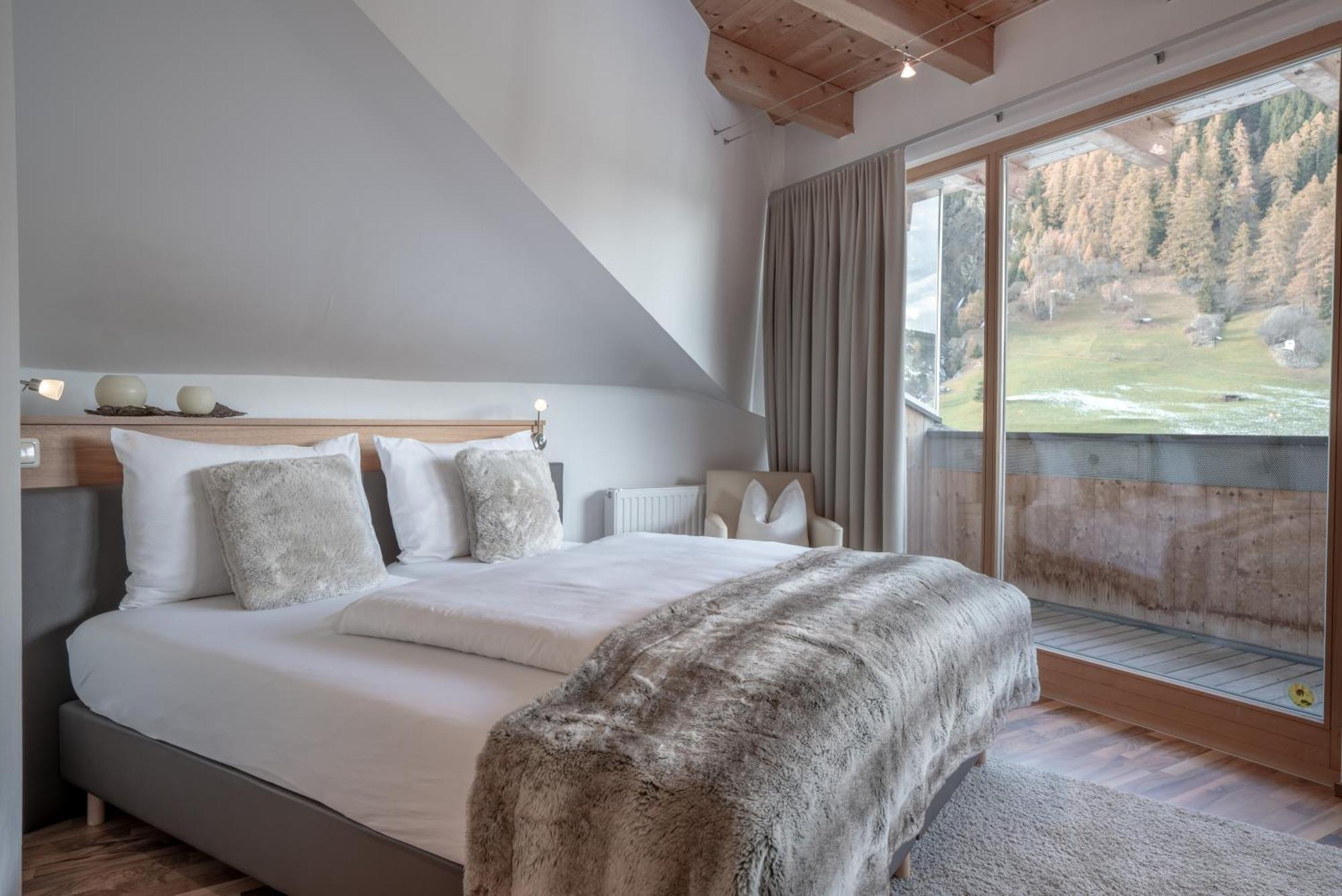 Petit Madlein Bed and Breakfast Ischgl Exteriör bild