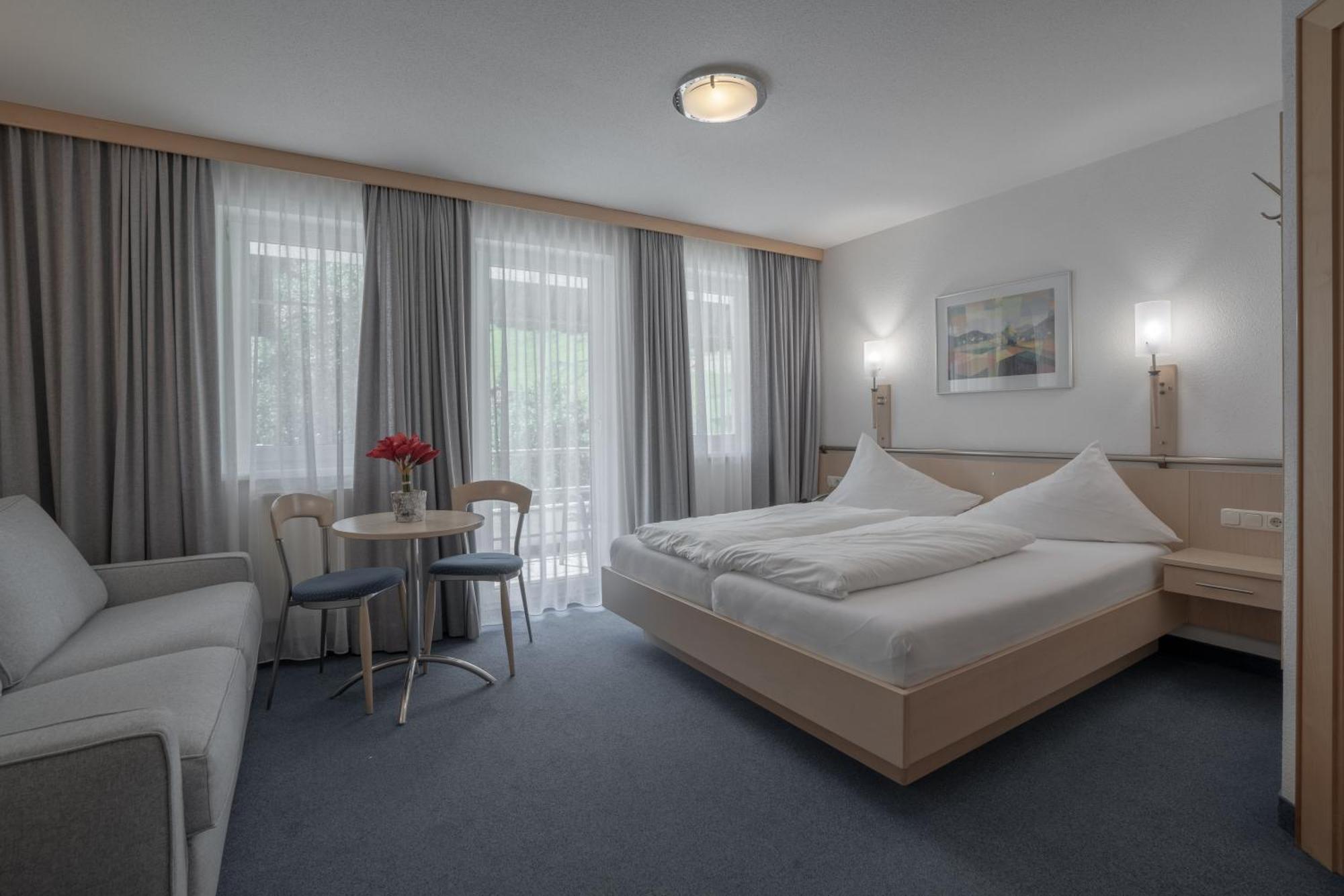 Petit Madlein Bed and Breakfast Ischgl Exteriör bild