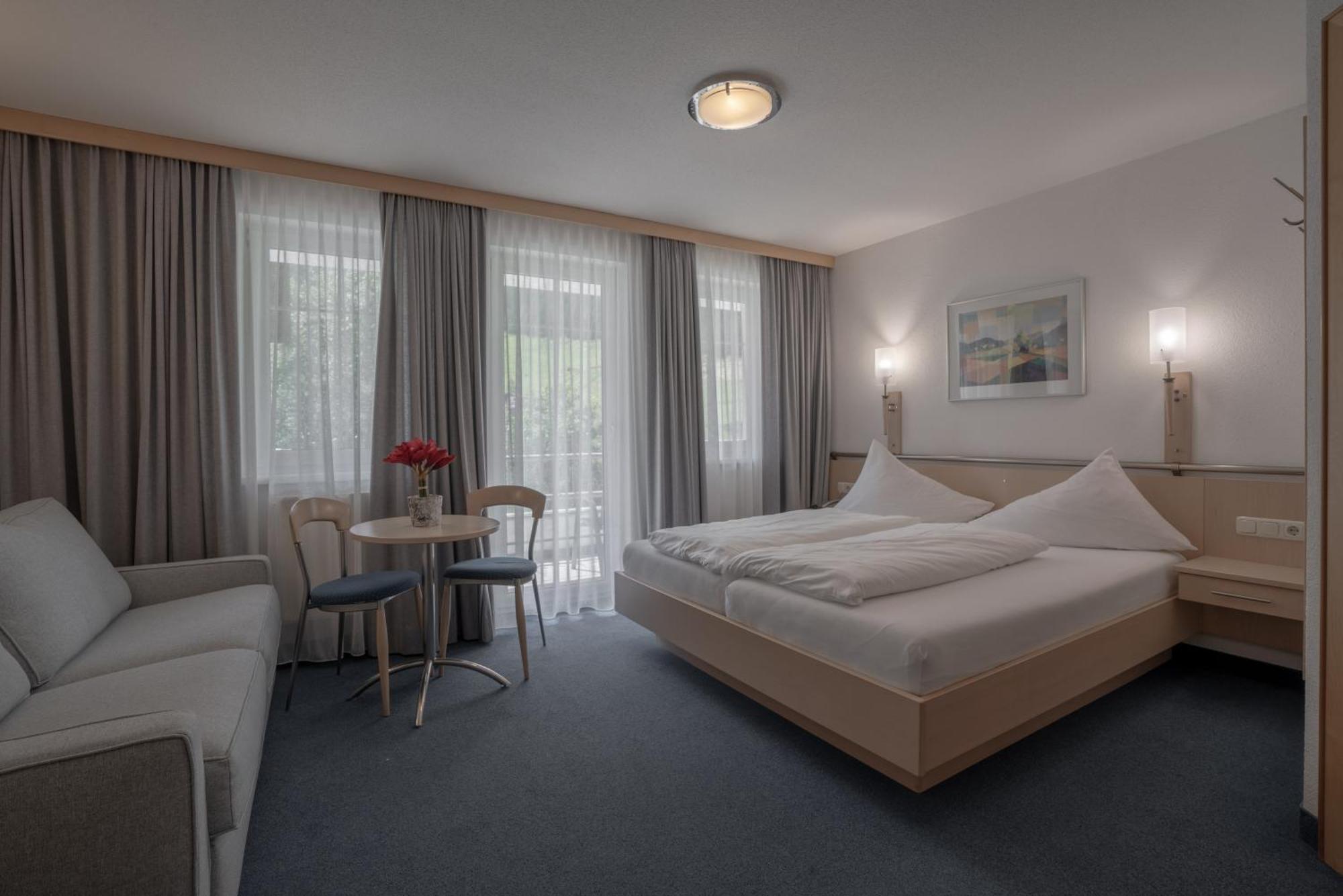 Petit Madlein Bed and Breakfast Ischgl Exteriör bild