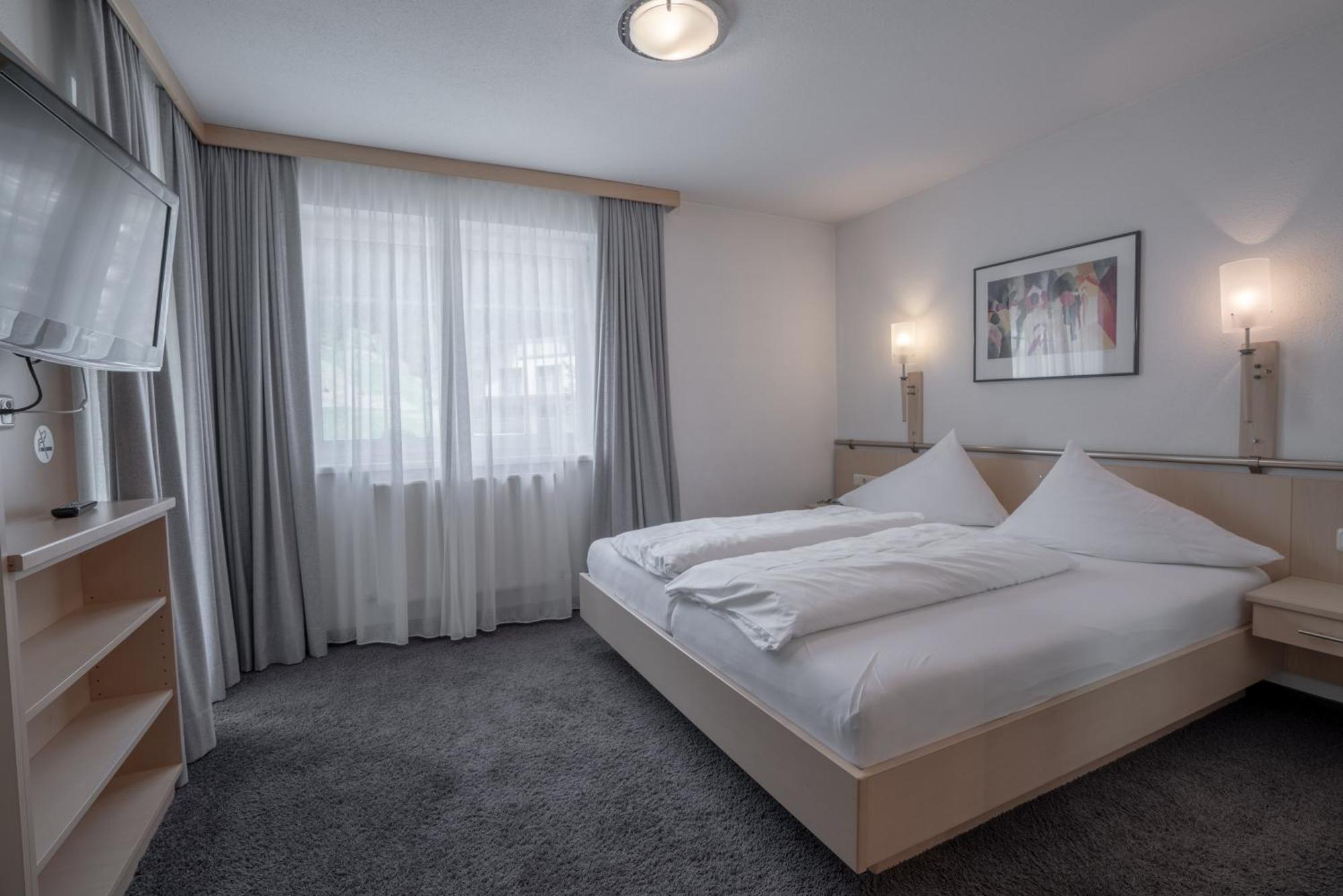 Petit Madlein Bed and Breakfast Ischgl Exteriör bild